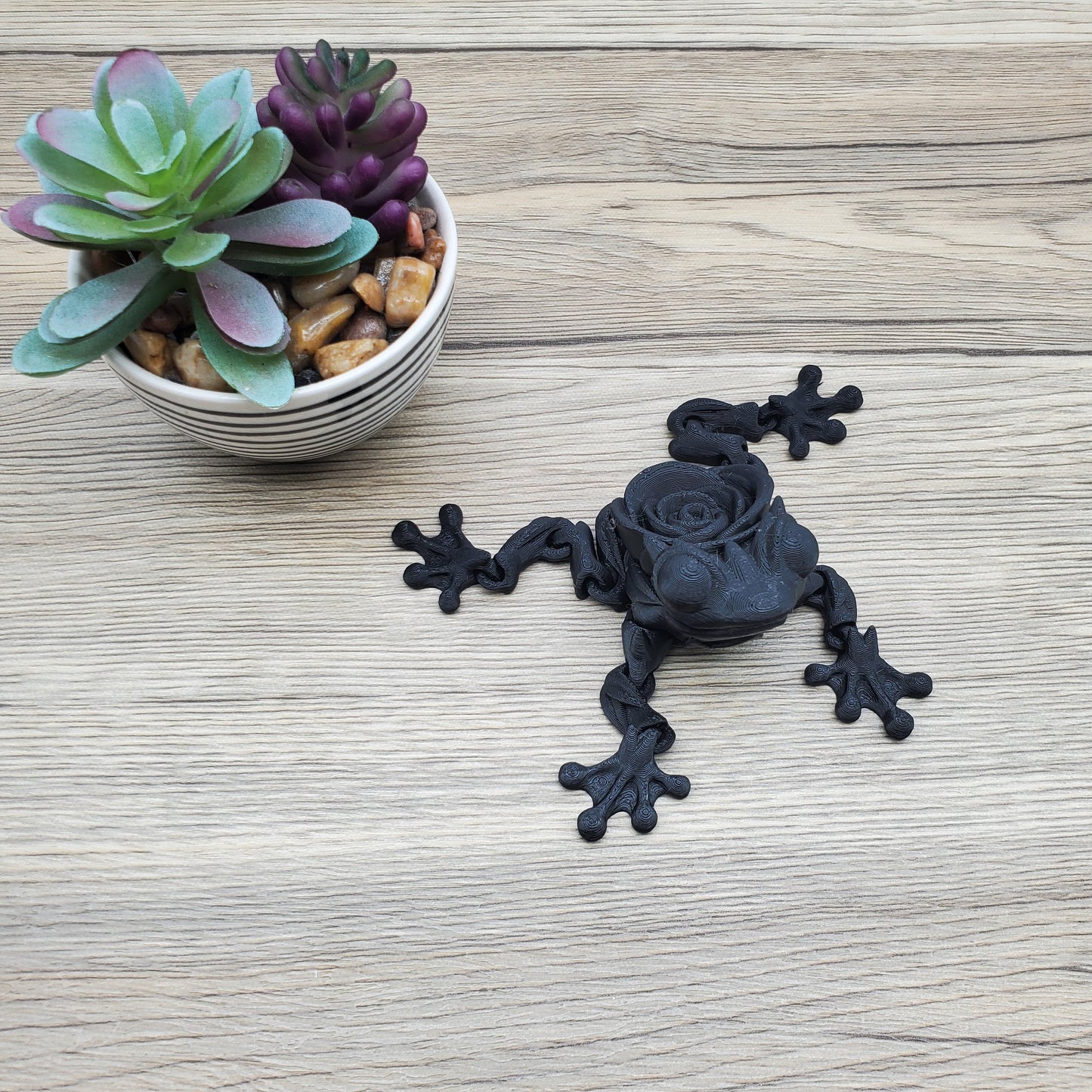 Flexie Rose Frog- Black