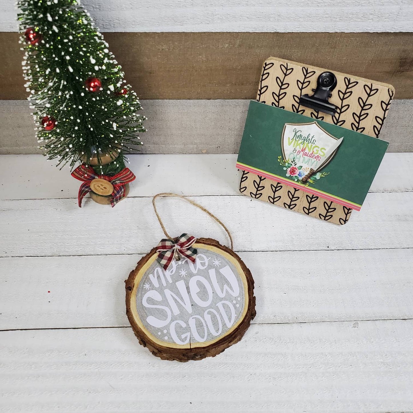Round Wood Slice Ornament, Your Choice of 1 or a Set, Snowflakes, Merry Christmas, Rustic Farmhouse Christmas, Christmas Tree Ornaments